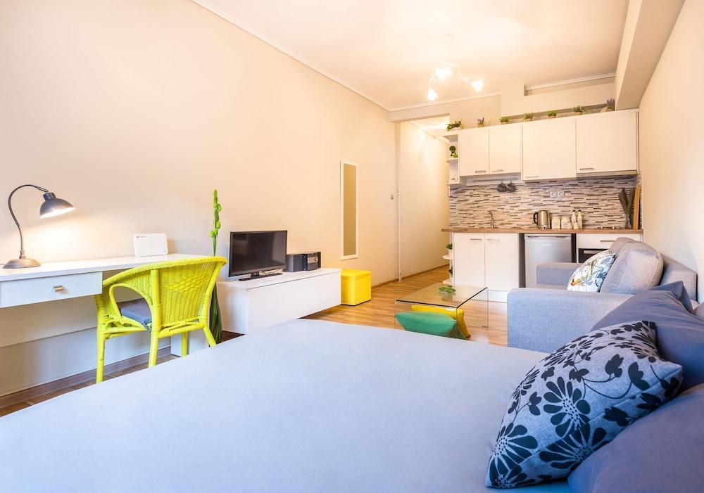 Exceptionally Located Studio Apartment Athens Ngoại thất bức ảnh
