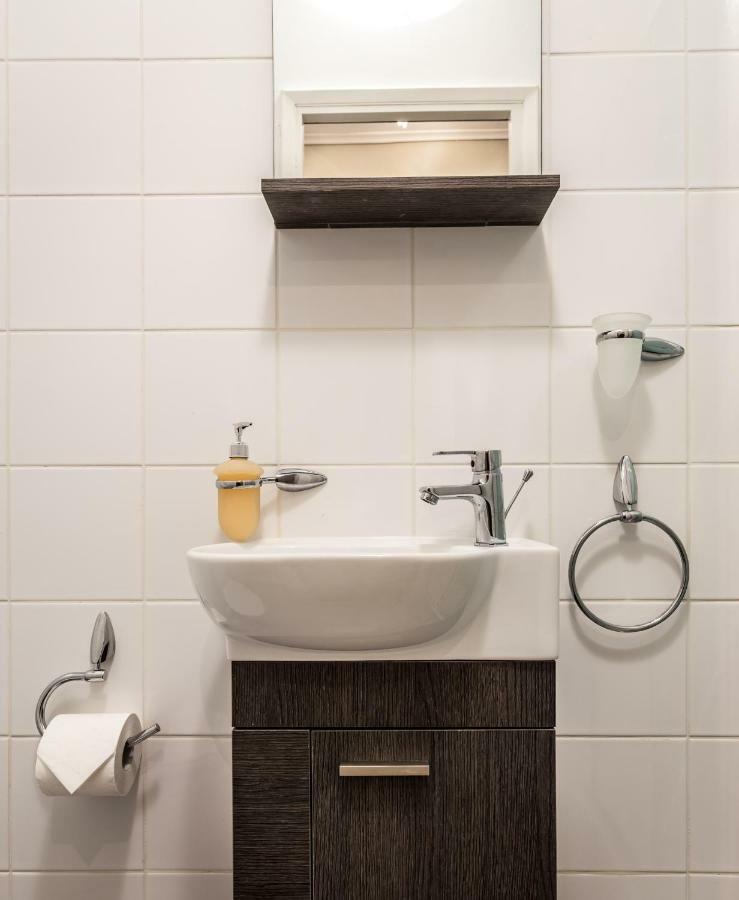 Exceptionally Located Studio Apartment Athens Ngoại thất bức ảnh